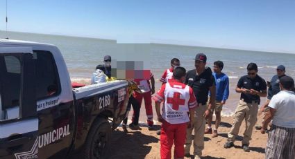 Rescatan a tres menores de edad en playa de Sonora; fueron sorprendidos por la marea alta