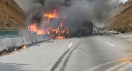 Fuerte accidente en la México-Puebla: Tráiler colisiona con autobús y provoca voraz incendio