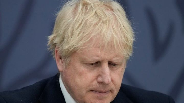 Boris Johnson comparece y se disculpa ante el Parlamento por fiestas durante el confinamiento