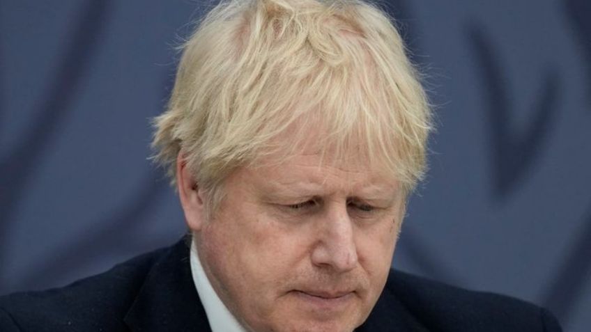 Boris Johnson comparece y se disculpa ante el Parlamento por fiestas durante el confinamiento