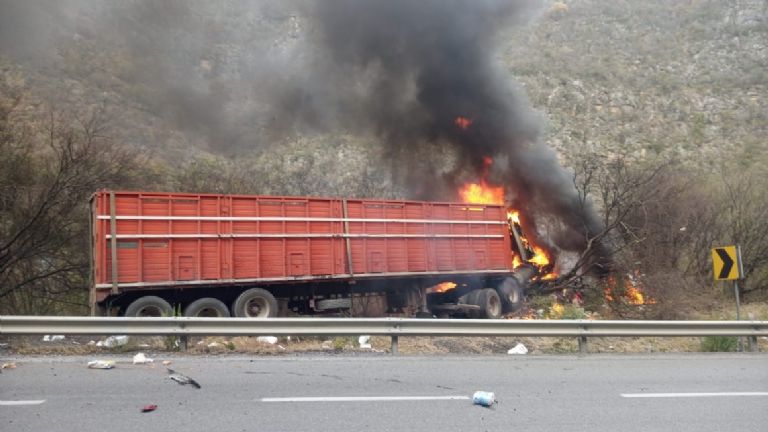 En la imagen, autoridades se movilizaron tras fatídico accidente en Nuevo León