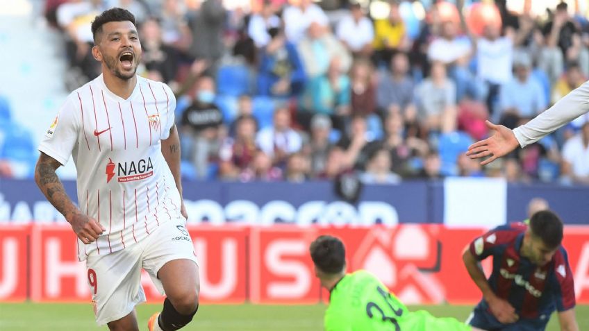 ¡Partidazo del sonorense! 'Tecatito' se estrena como goleador con el Sevilla y anota dos tantos