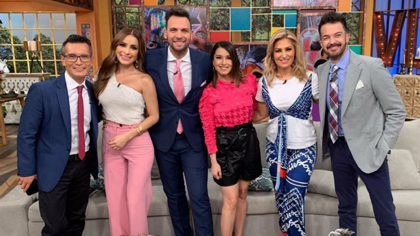 Tras 15 años de matrimonio, conductor de 'VLA' comparte tremenda FOTO con su esposa