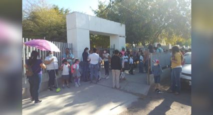 Padres de familia se manifiestan por falta de clases presenciales en Ciudad Obregón