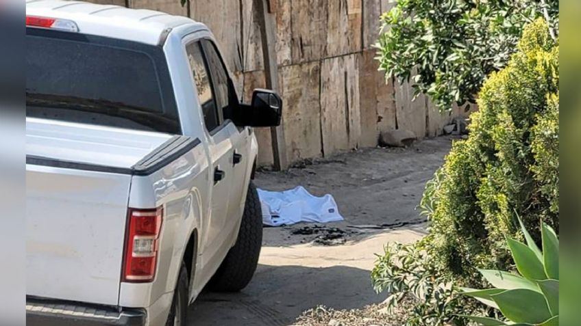 Encuentran dos cuerpos calcinados en medio de un predio baldío en Tijuana