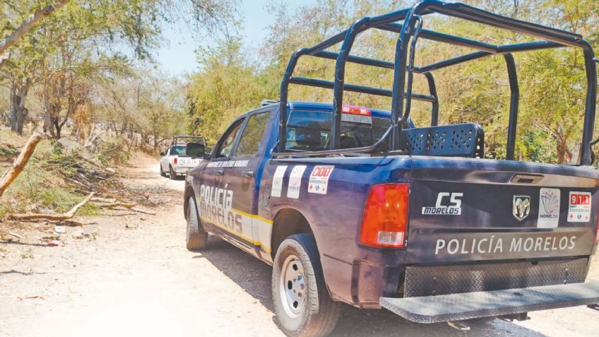 Maniatado y con un balazo en el rostro, localizan el cadáver de un joven en Morelos