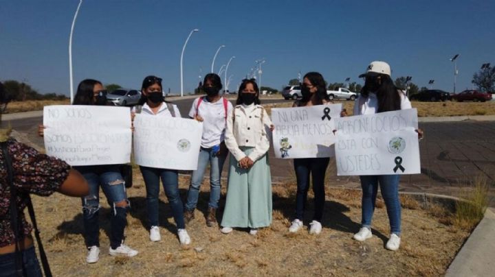 Estudiantes de la Universidad de Guanajuato exigen justicia por asesinato de Ángel Yael