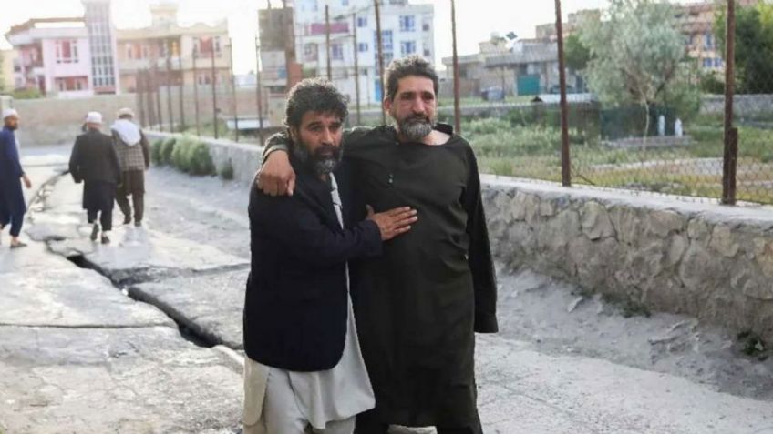 Explosión deja 50 muertos en mezquita de Afganistán durante oraciones del Ramadán