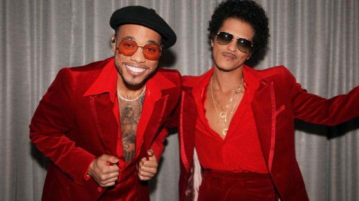 ¡Conmoción en la música! Silk Sonic se lleva el Grammy a 'Mejor Canción del Año'