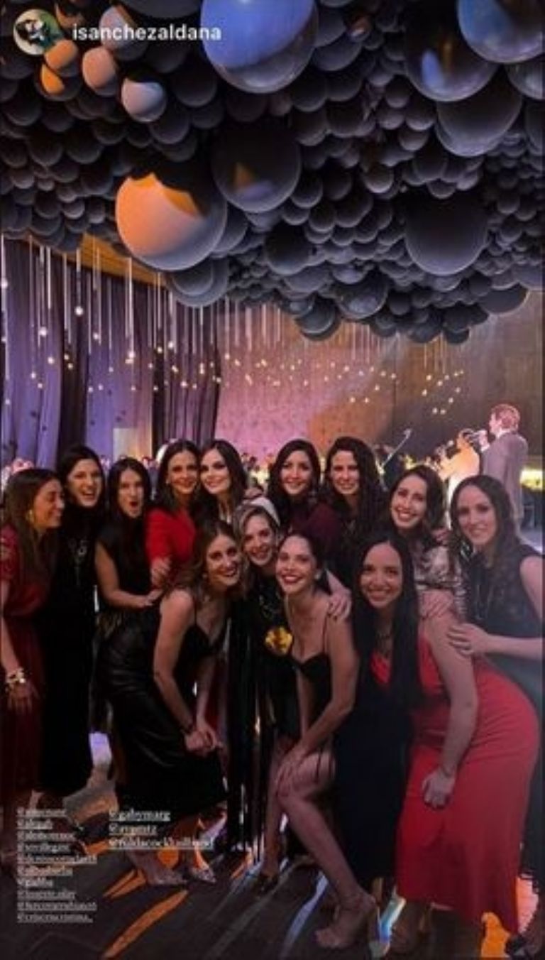 Ximena Navarrete presume lujosa decoración del bautizo de su hija