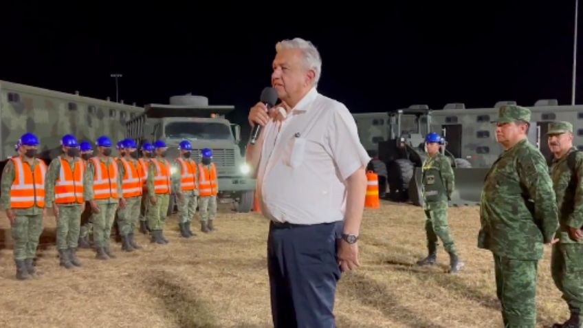 AMLO comparte en redes visita a campamentos militares que construyen Tren Maya