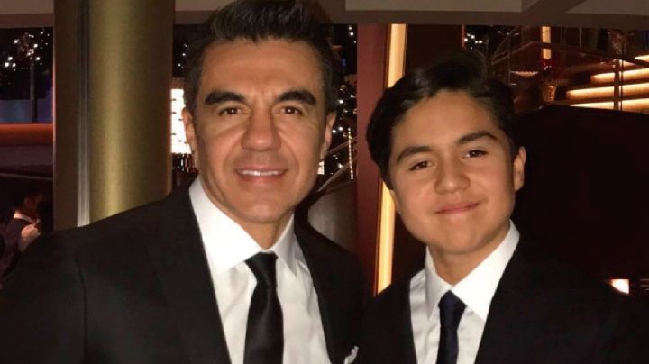 ¿Lo hundió? Tras quedarse sin exclusividad e irse a EU, Adrián Uribe le manda mensaje a su hijo