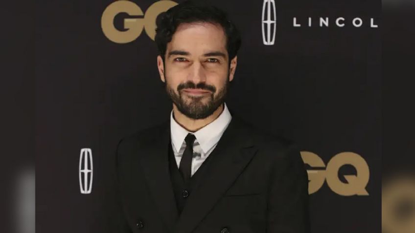 Alfonso Herrera presume a sus seguidores que será el nuevo 'Batman latino'