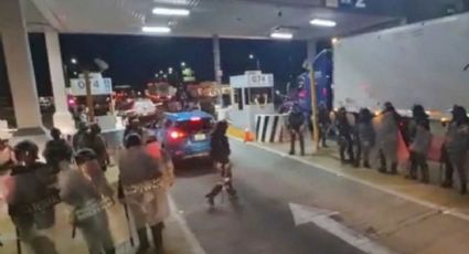 Fuerzas de seguridad evitan que manifestantes tomen caseta de cobro en Hermosillo