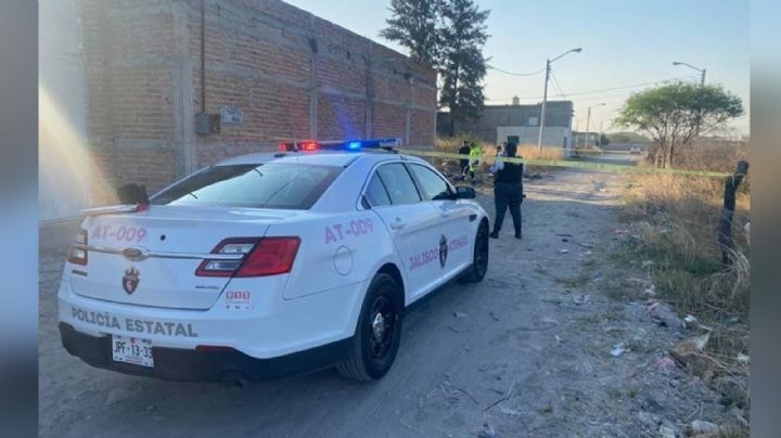 Siniestro feminicidio: Localizan cadáver de mujer en medio de un predio; fue torturada