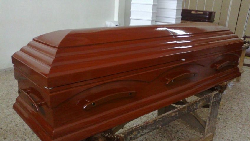 ¡Macabro! En pleno entierro, mujer fallecida en accidente vehicular presenta signos vitales