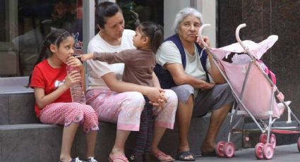 Día de las Madres: Mamás mexicanas 'festejan' en medio de desigualdad, violencia y desamparo