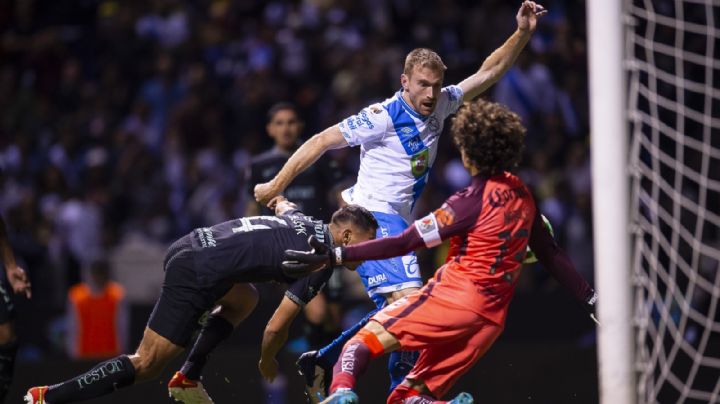 Con polémica, las Águilas del América rescatan el empata en su visita al Puebla