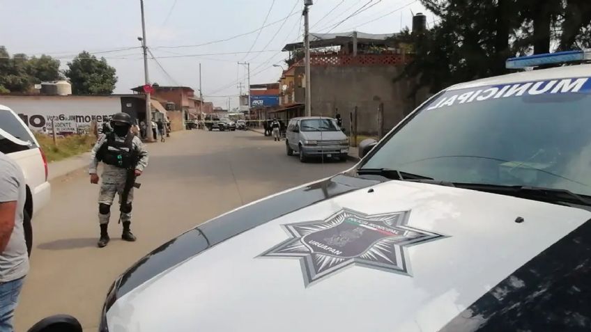 Automovilistas armados le dan muerte a un motociclista en Michoacán; no hay detenidos