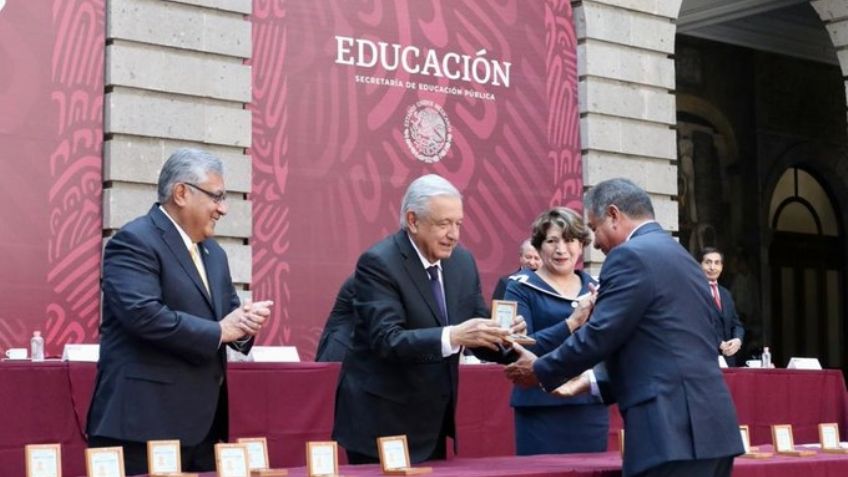 Gobierno de México envía felicitaciones a los maestros del país y adelanta aumento salarial