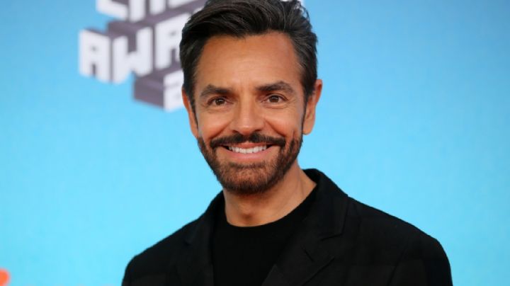 Tras la presunta compra de una mansión, Eugenio Derbez presume FOTO en auto de lujo