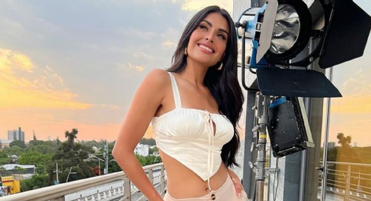 Kristal Silva, conductora de 'VLA', pone a temblar a todo Instagram al modelar seductor 'look' rojo