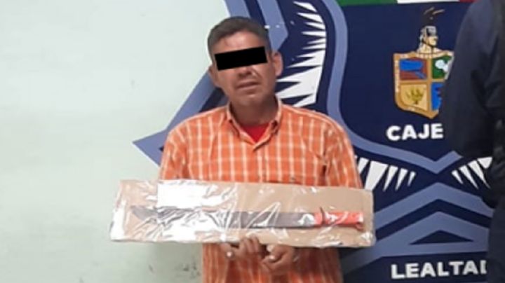 Ciudad Obregón: Cargando con un machete sorprenden a Guillermo 'N' en la colonia Las Flores