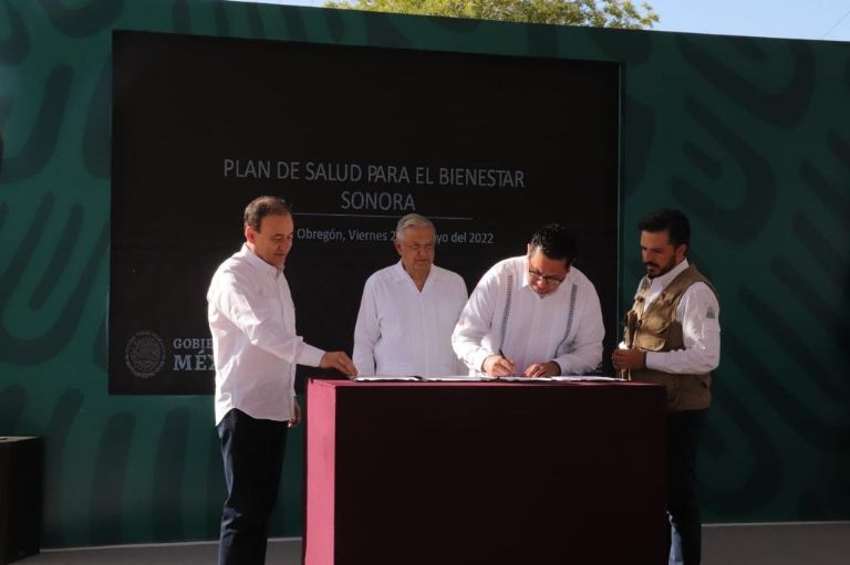 En la imagen, firman convenio para creación de IMSS-Bienestar en Sonora. Créditos: TRIBUNA