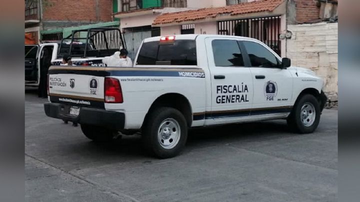 Con diversos impactos de bala, dejan a hombre en entrada de fraccionamiento en Michoacán
