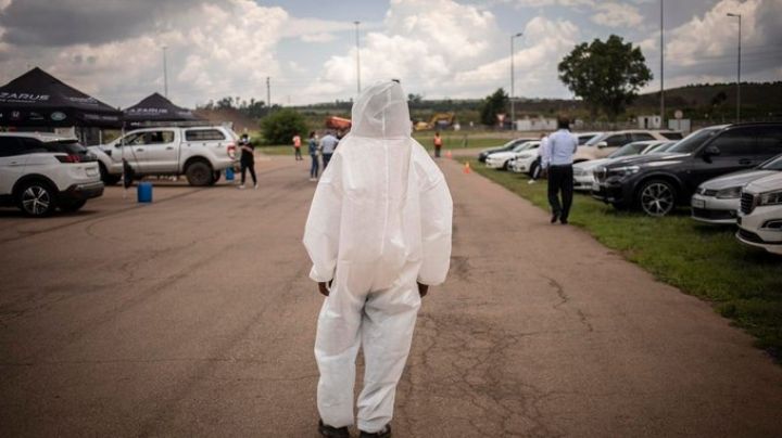 Viruela del mono fue por encuentros sexuales masivos en Europa; mascotas 'pagan' con cuarentena