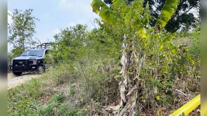 Campesinos encuentran el cuerpo semidesnudo de un hombre sobre un predio de siembras