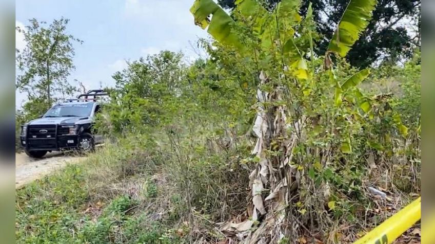 Campesinos encuentran el cuerpo semidesnudo de un hombre sobre un predio de siembras
