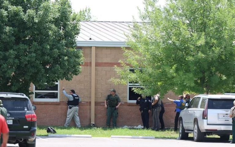 Patrulla fronteriza buscando a los niños en tiroteo de Uvalde