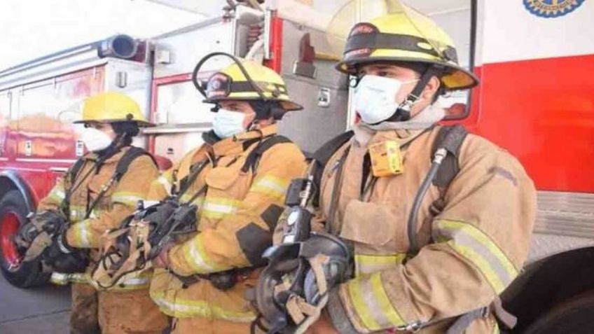 VIDEO: Descubren en atraco a presuntos ladrones y vecinos furiosos incendian su vivienda