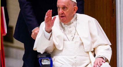 ¿Peligra su salud? Aparece el Papa Francisco usando una silla de ruedas