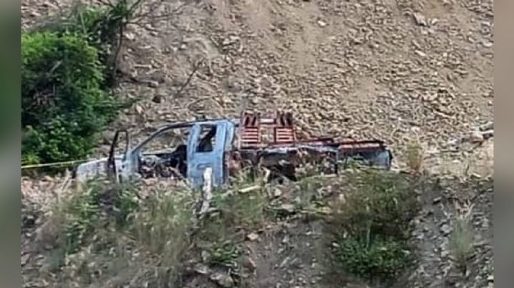 Hidalgo: Dentro de un automóvil, localizan el cadáver calcinado de un hombre