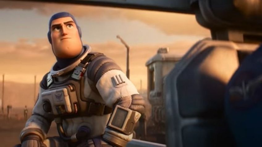La película 'Lightyear' no se estrenará en los Emiratos Árabes por mostrar un beso entre mujeres