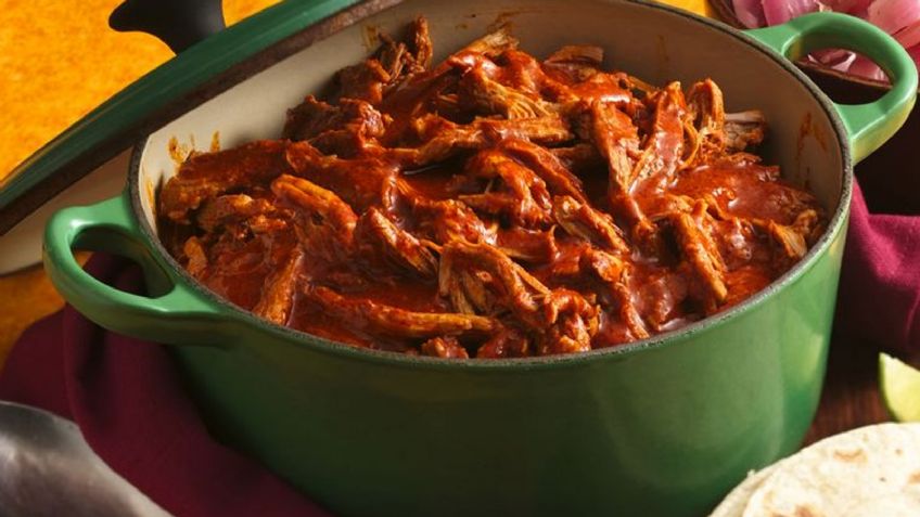 Cientos de intoxicados en Yucatán tras consumir cochinita pibil en Mercado Municipal