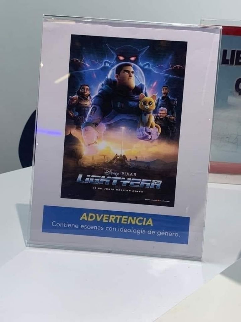 Advertencia en cines 
