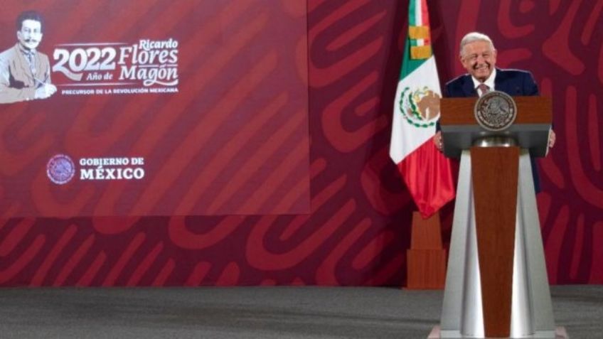 VIDEO: AMLO celebra triunfo de Gustavo Petro en elecciones de Colombia y pone una cumbia