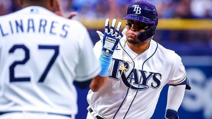 ¡Explosivo! Isaac Paredes muestra su poder con tres jonrones ante los Yanquis de Nueva York