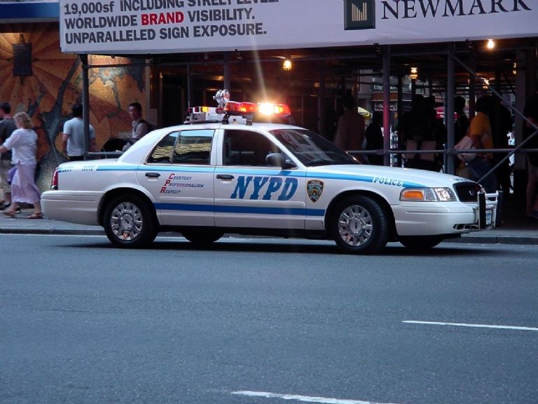 Se registra nuevo tiroteo en NY; un policía resultó herido