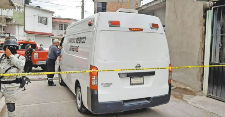 Semefo llega al lugar de los hechos