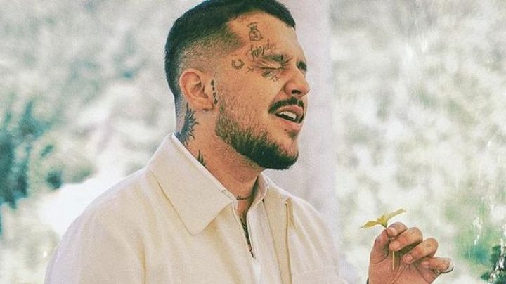 ¿Extraña a Belinda? Christian Nodal rompe en llanto en pleno concierto: "Necesitaba desahogarme"