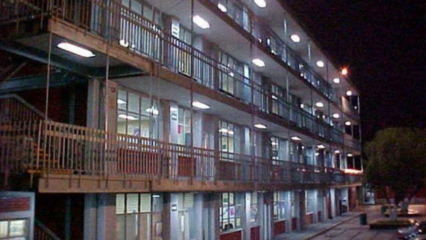 Policías de la CDMX aseguran arma de fuego; la portaba un alumno de secundaria de la GAM