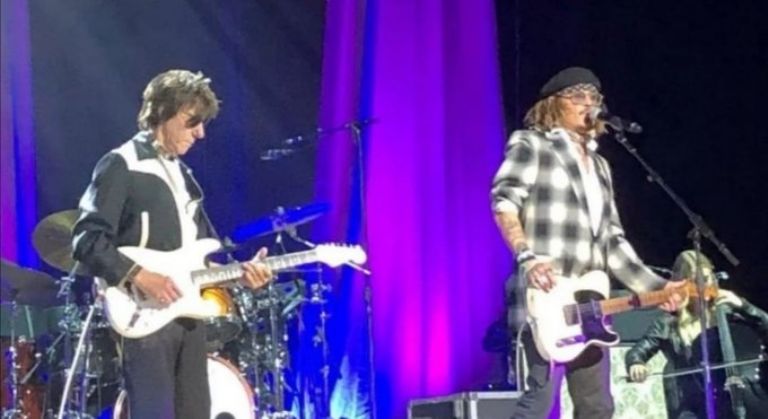 Johnny Depp y Jeff Beck en concierto 