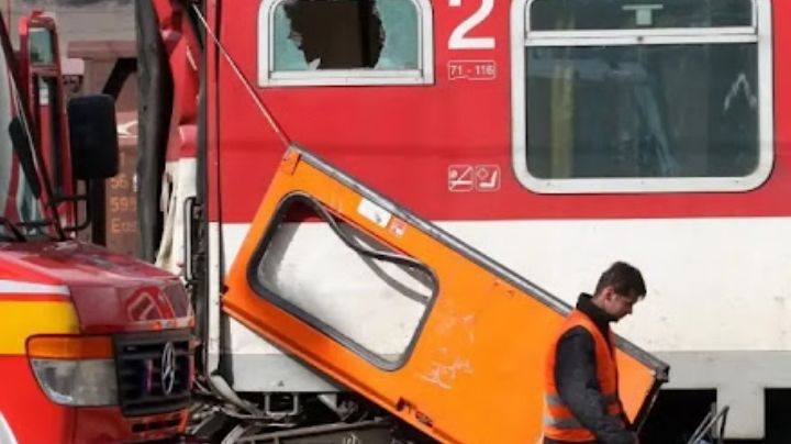 Inexplicable: Choque de trenes en Eslovaquia deja varios heridos; 30 fueron hospitalizados