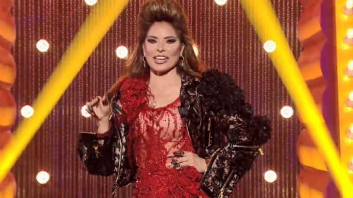 FOTO: Gloria Trevi causa shock tras hacer lo impensable con un fan en pleno concierto