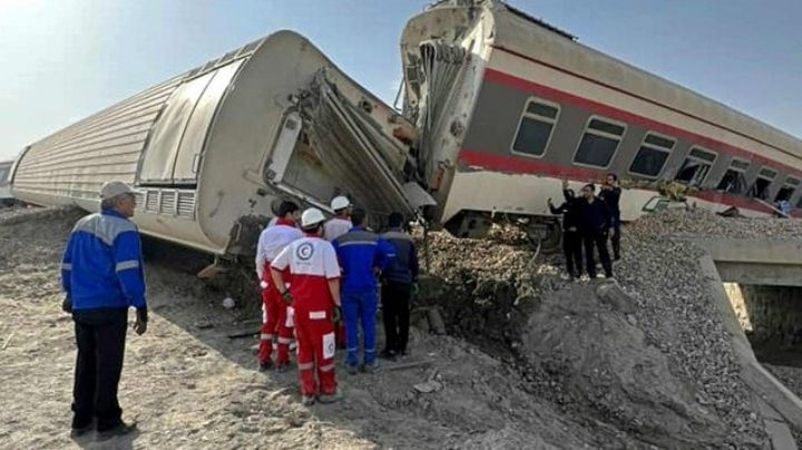 Terrible accidente: Descarrila un tren en Irán; hay 22 muertos y 87 heridos
