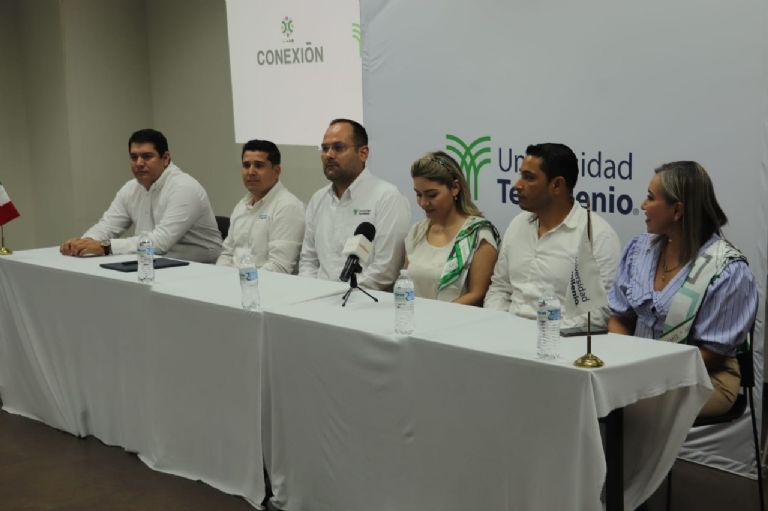 Asistentes del evento celebrado en Ciudad Obregón